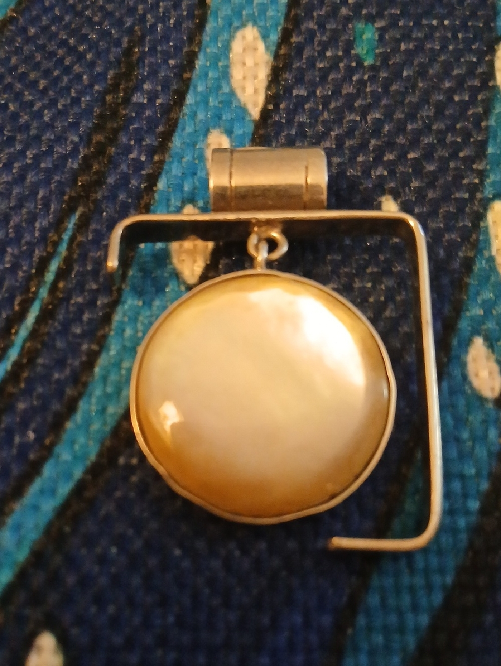Sterling Silver / Mother of Pearl Pendant Necklace - Women Jewelry.